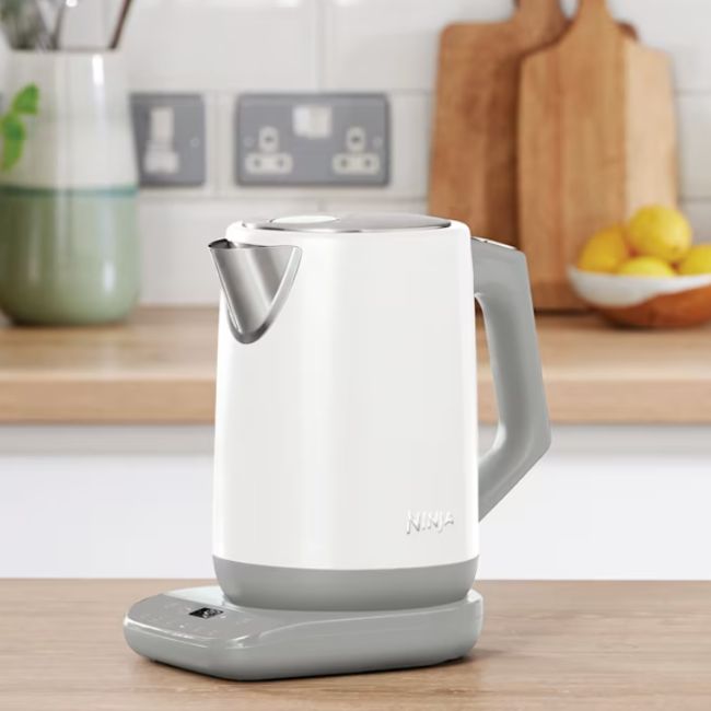 Електрическа кана Ninja Electric Kettle KT200EUWH - БЯЛ -- WHITE