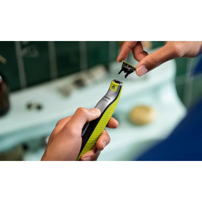 Тример за лице и тяло Philips Shaver OneBlade Pro 360 QP2834/23 Black EU