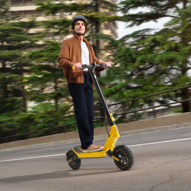 Електрически скутер Xiaomi Electric Scooter 6 Ultra - ЧЕРЕН/ЖЪЛТ -- BLACK/YELLOW
