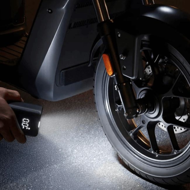 Компресор за кола Xiaomi Mijia Compact Portable Electric Air Compressor