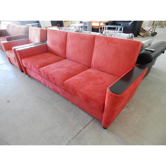 Аксага Канапе Моника