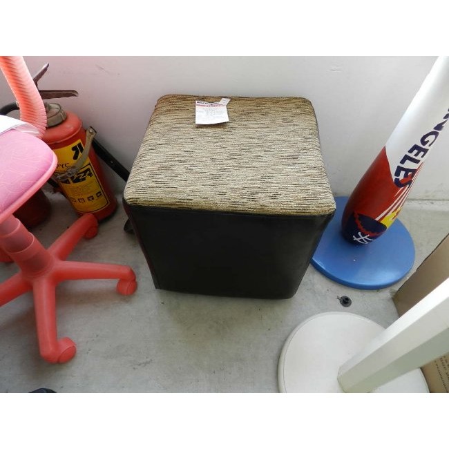 Аксага Табуретка Кубик