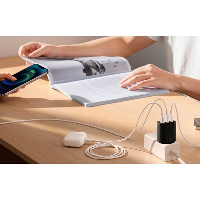 Зарядно устройство Baseus Compact Quick Charger, 3x USB, 17W
