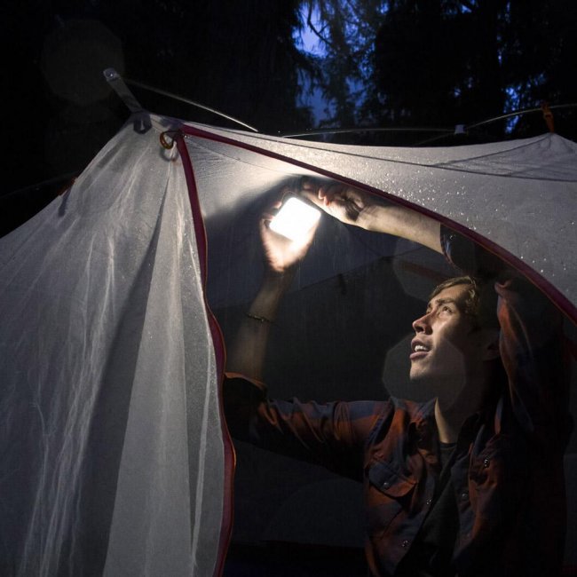 Трекинг Biolite SUNLIGHT PORTABLE SOLAR LIGHT