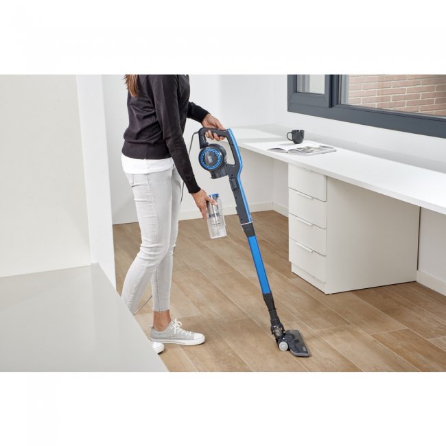 Вертикална прахосмукачка BLACK + DECKER BXVMS600E Cyclonic Vacuum Cleaner, 600W