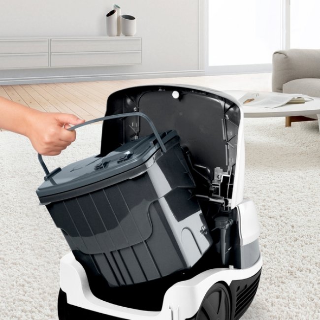 Перяща прахосмукачка Bosch BWD41720