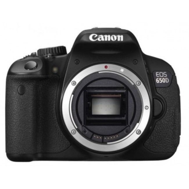 Фотоапарат Canon EOS 650D + обектив CANON EF-S 18-55 f/3.5-5.6 IS II