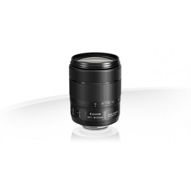 Фотоапарат Canon EOS 80D + обектив EF-S 18-135mm f/3.5-5.6 IS Nano USM