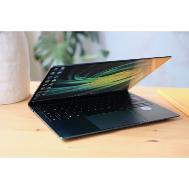 Лаптоп Huawei MateBook X Pro 2020 10th Gen Intel i7-10510U 13.9" 1TB SSD/16GB RAM GeForce MX250