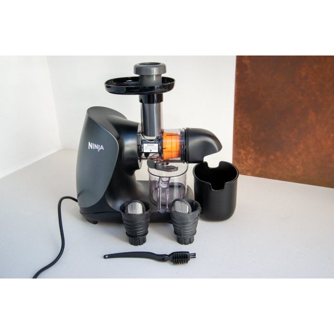 Сокоизтисквачка Ninja JC100 Cold Press Juicer