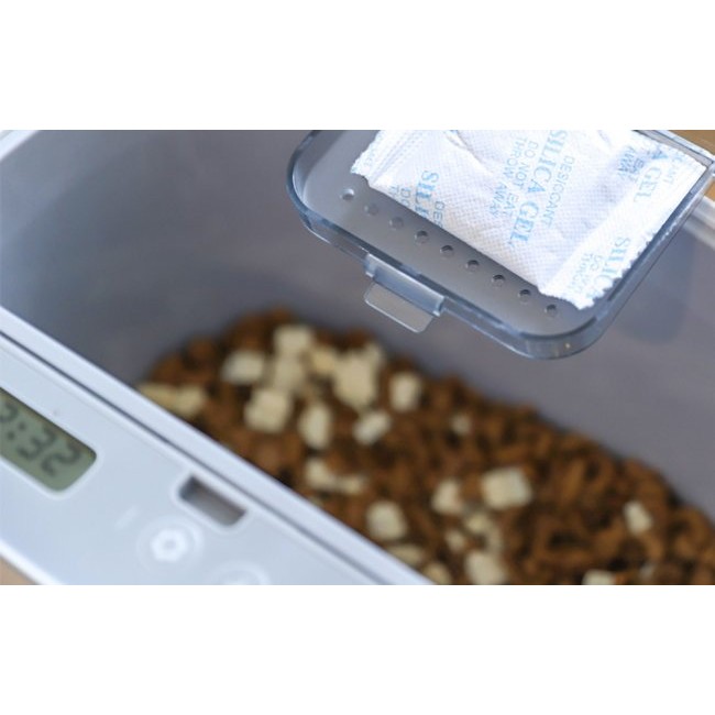 PetWant F11-L Automatic food dispenser