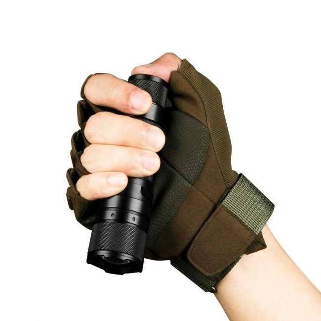 Фенер, челник Superfire Flashlight F3-XPE ZOOM 260lm, 300m фенер