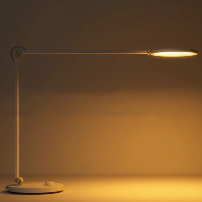 Настолна лампа Xiaomi Mi Desk Lamp Pro