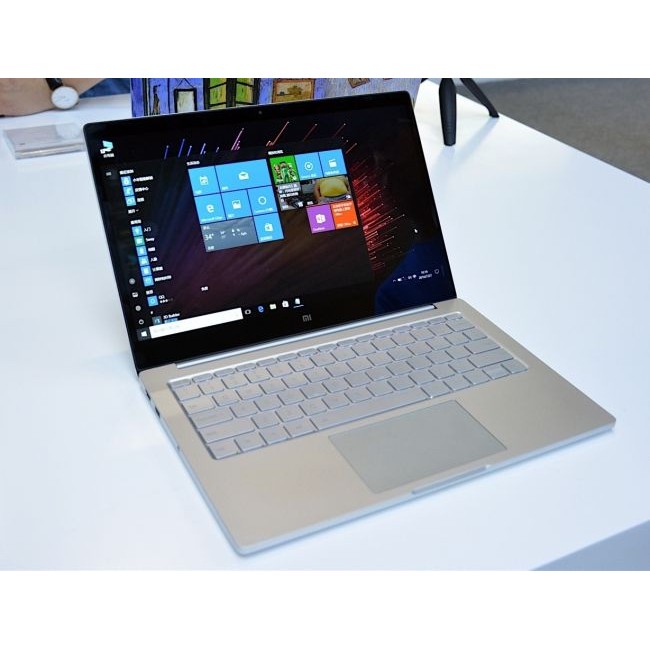 Лаптоп Xiaomi Mi Notebook Air 12