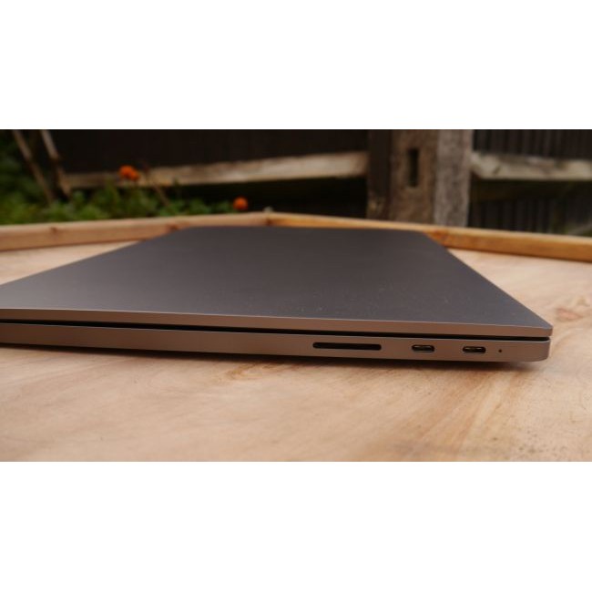 Лаптоп Xiaomi Mi Notebook  Pro 2019 I7 8550U 15.6" 256GB/16GB RAM GeForce MX250