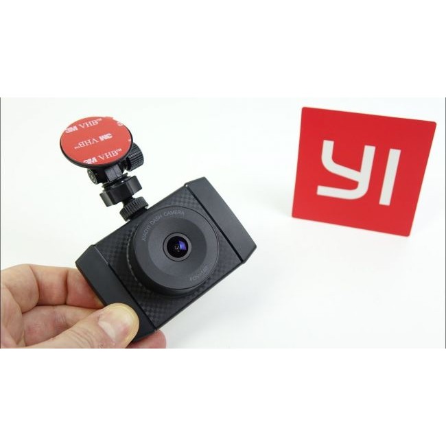 Видеорегистратор Xiaomi YI Ultra Dash Camera