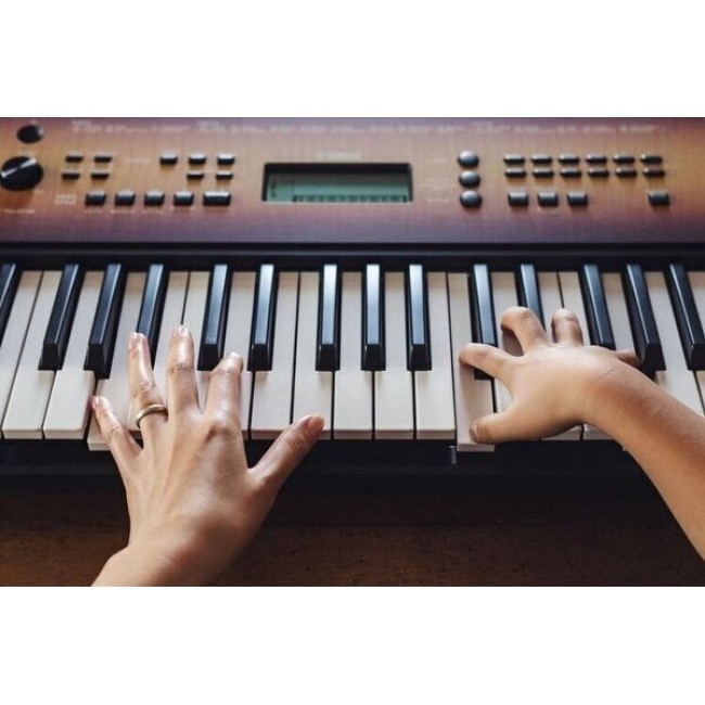 Дигитално пиано Yamaha PSR E360